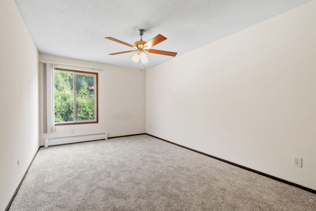 11-web-or-mls-1385 Jessamine Ave-12