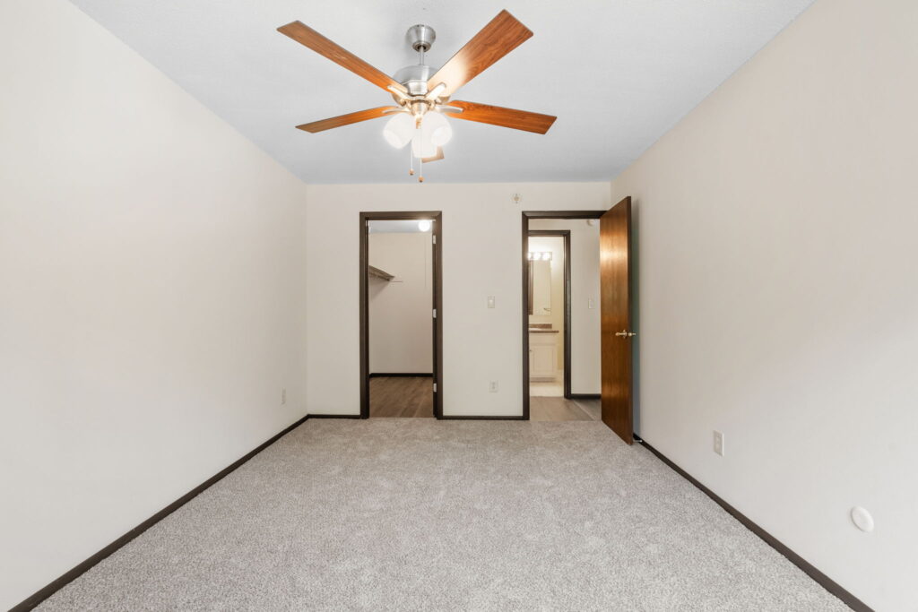 12-web-or-mls-1385 Jessamine Ave-13